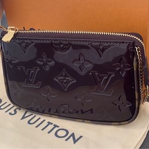 🌹SOLD🌹 Louis Vuitton Amarante Vernis Mini Pochette Patent Leather
